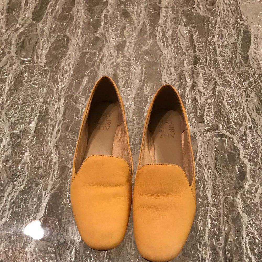 Naturalizer leather flats